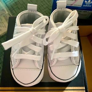Converse size 1 (baby)